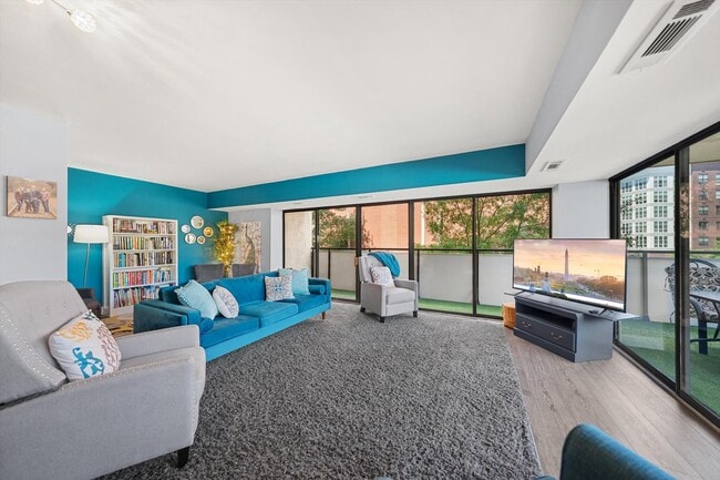 Photo - 5300 Columbia Pike Apartment