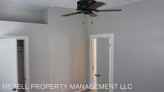 Foto del edificio - 3 br, 1 bath House - 713 SABINE ST