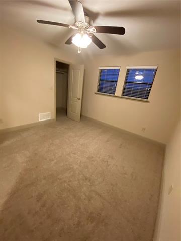 Foto del edificio - 10151 Camelot Dr