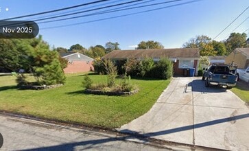 Building Photo - 728 S Westgrove Rd