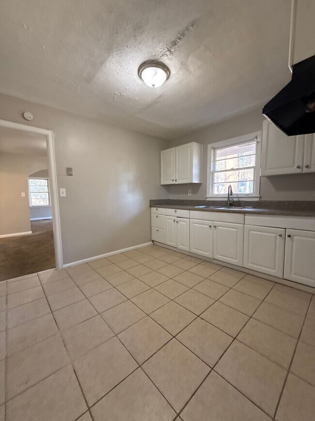 Foto del edificio - 3 bed 1 bath in Decatur! ***Get 50% Off Your First Month! Limited Time – Ends February!***