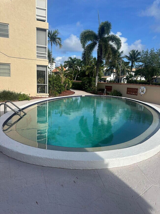 Photo - 371 SW 8th St Apartment