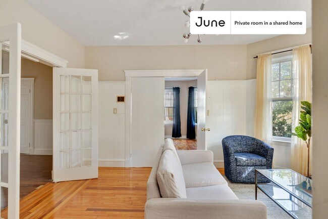 Foto del edificio - Room in Shared 4 bed/1 bath home in Dorchester Center