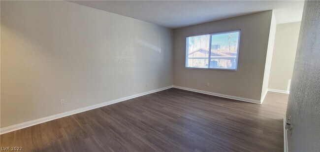 Foto del edificio - 1812 N Decatur Blvd