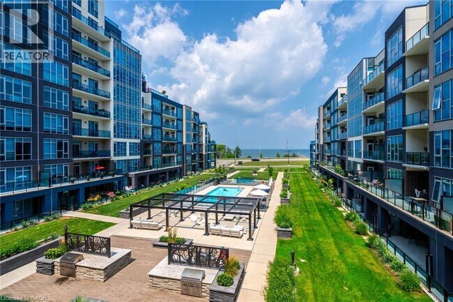 Photo du bâtiment - 16 Concord Pl