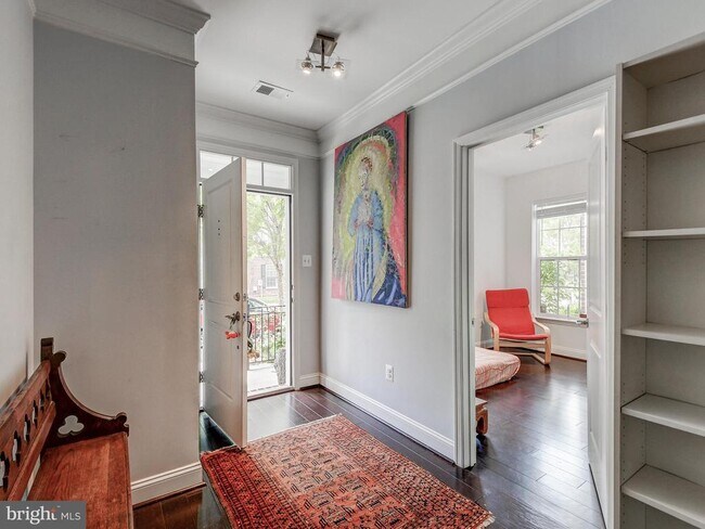 Foto del edificio - 124 Meridian Ln