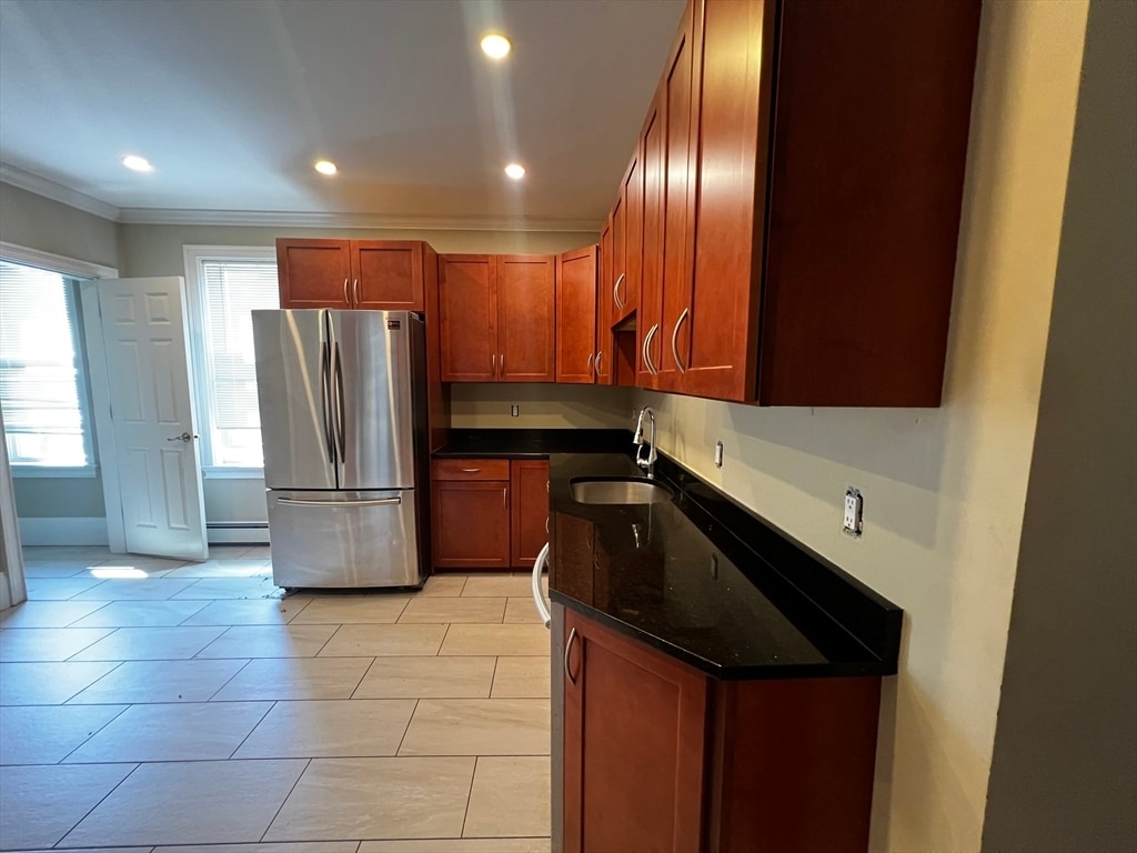 Foto principal - 66 Proctor Ave