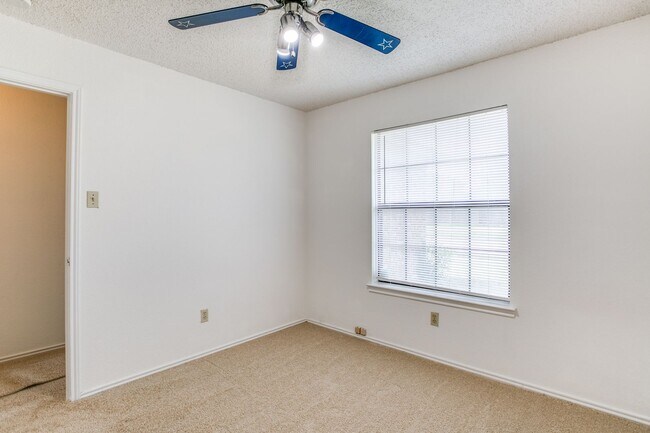 Foto del edificio - 3 Bedroom Duplex in Coppell – Private Back...