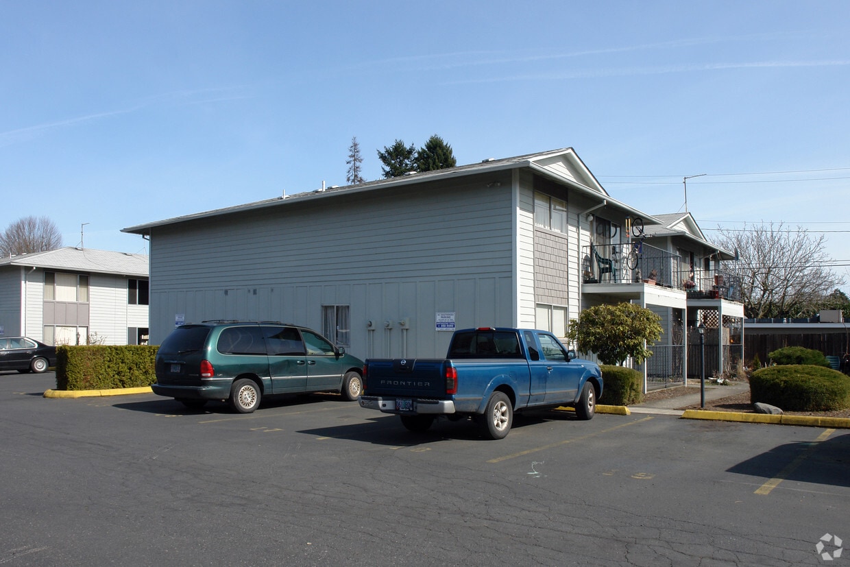The Alicia Apartments Portland Or Apartments Com
