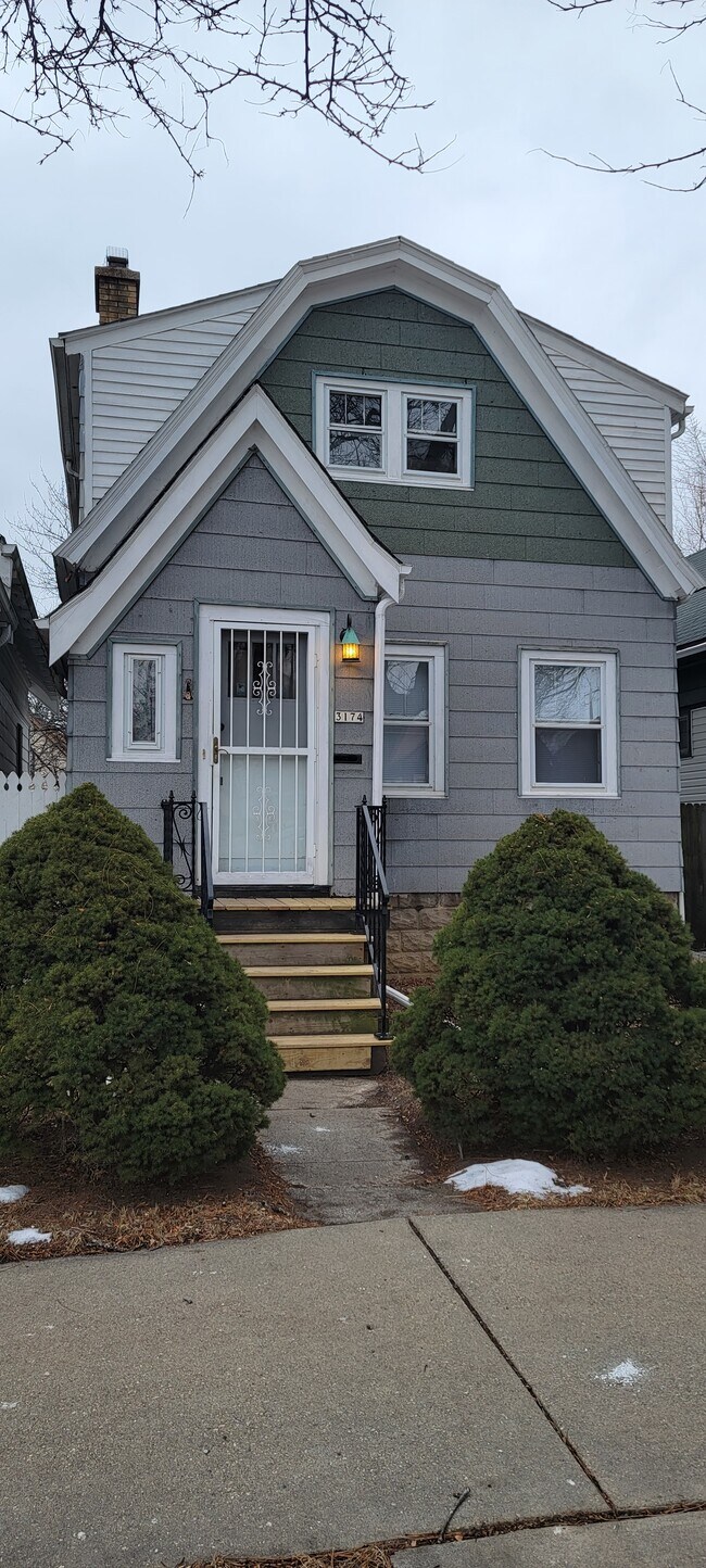 Building Photo - 3174 N 41st St