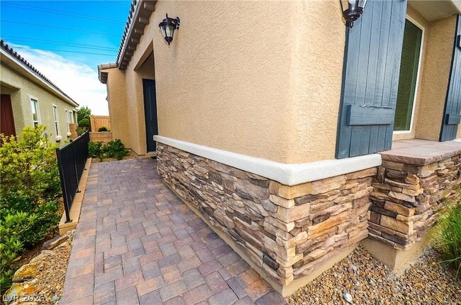 Building Photo - 8162 Desert Madera St