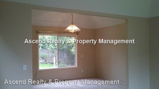 Building Photo - 4 br, 2.5 bath House - 29799 SW Camelot St