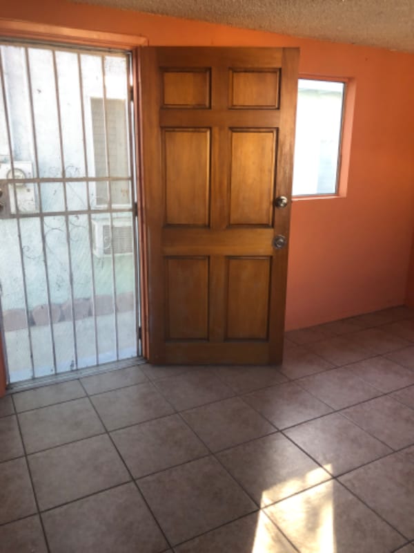 Photo - 1021 S Downey Rd (Los Angeles, CA) House