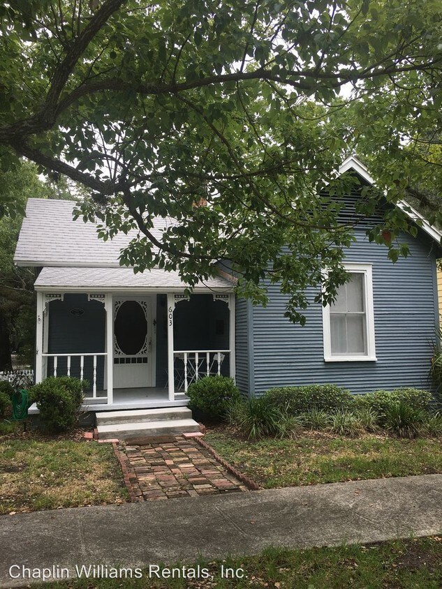 Primary Photo - 3 br, 1.5 bath House - 603 Broome St.
