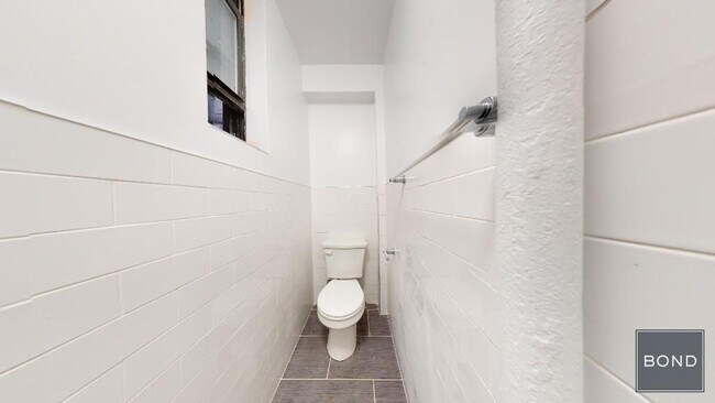 Foto del edificio - 314 E 91st St