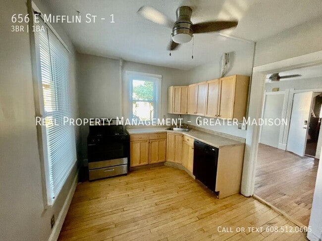 Building Photo - 656 E Mifflin St