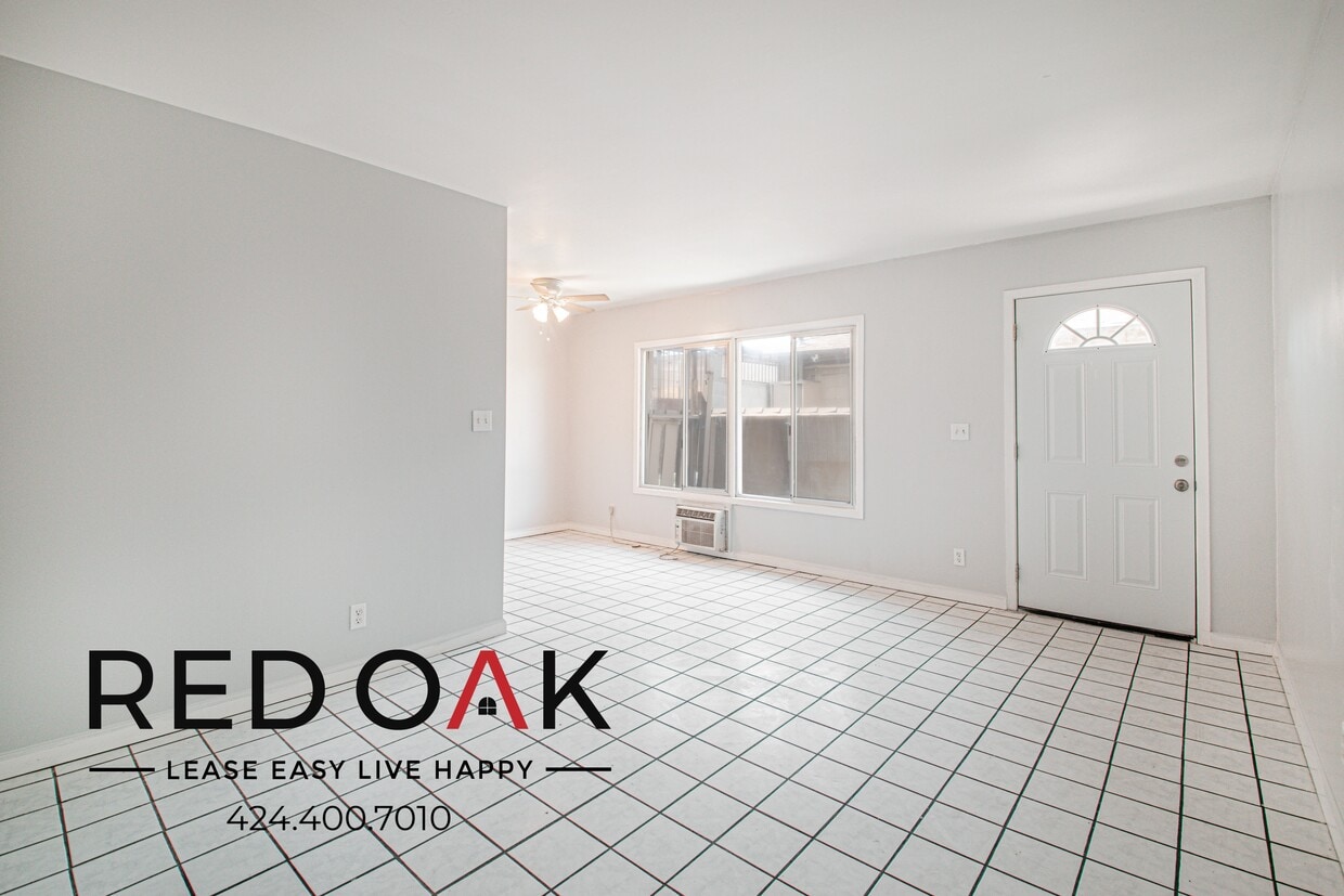 Foto principal - 8901 Orion Ave