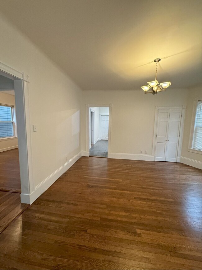 Building Photo - 18 Walden St