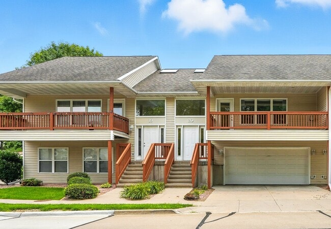 Building Photo - Woodridge Estates