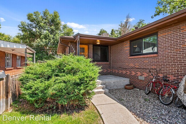 Building Photo - 3 br, 2 bath House - 1126 Krameria St