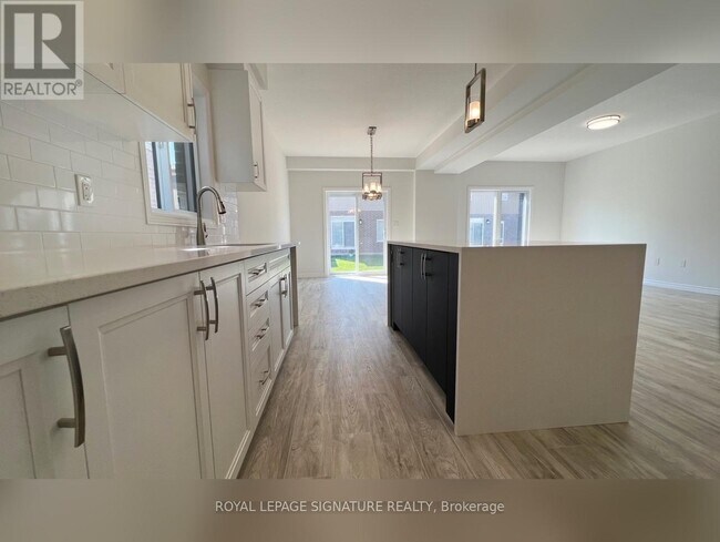 Photo du bâtiment - 3128 Turner Crescent