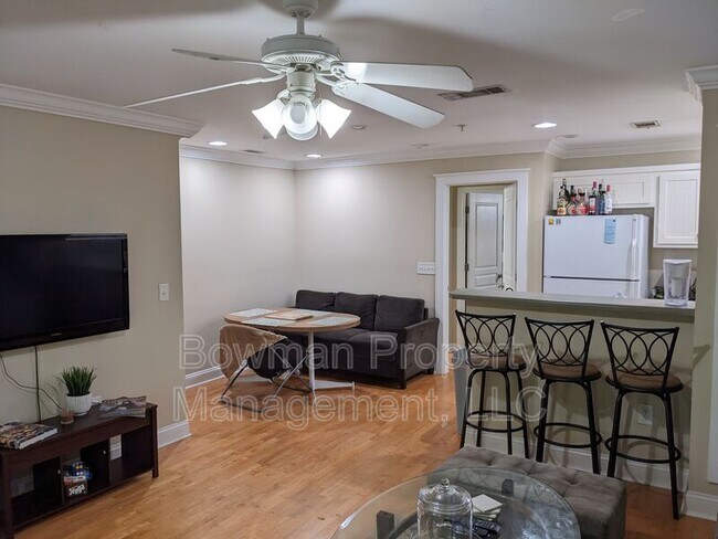 Foto del edificio - 490 Barnett Shoals Rd