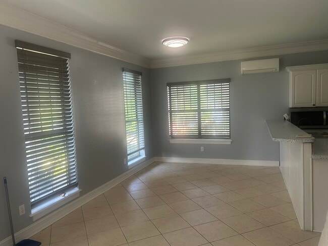 Foto del edificio - 409 E 7th Ave