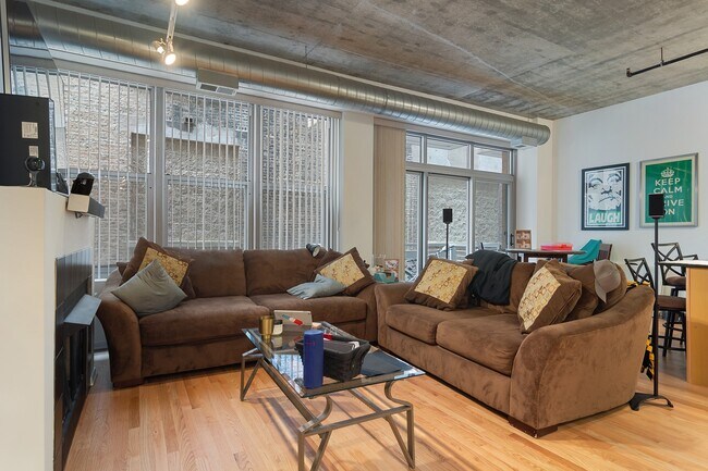 Foto del edificio - 933 W Van Buren St