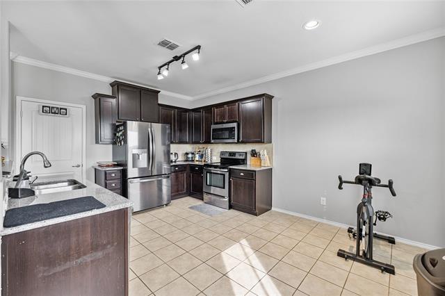 Building Photo - 163 Wild Rose Ct