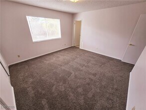 Building Photo - 1108 Meadbrook St