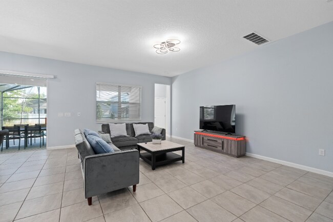 Building Photo - 4491 Monado Dr