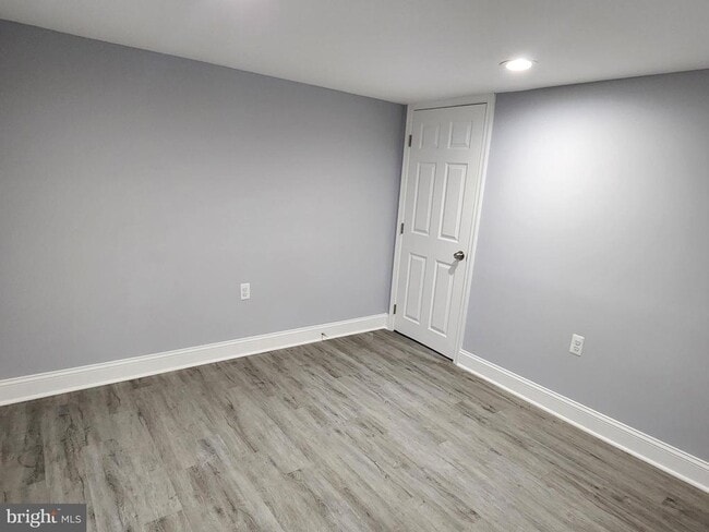 Building Photo - 5614 Midwood Ave