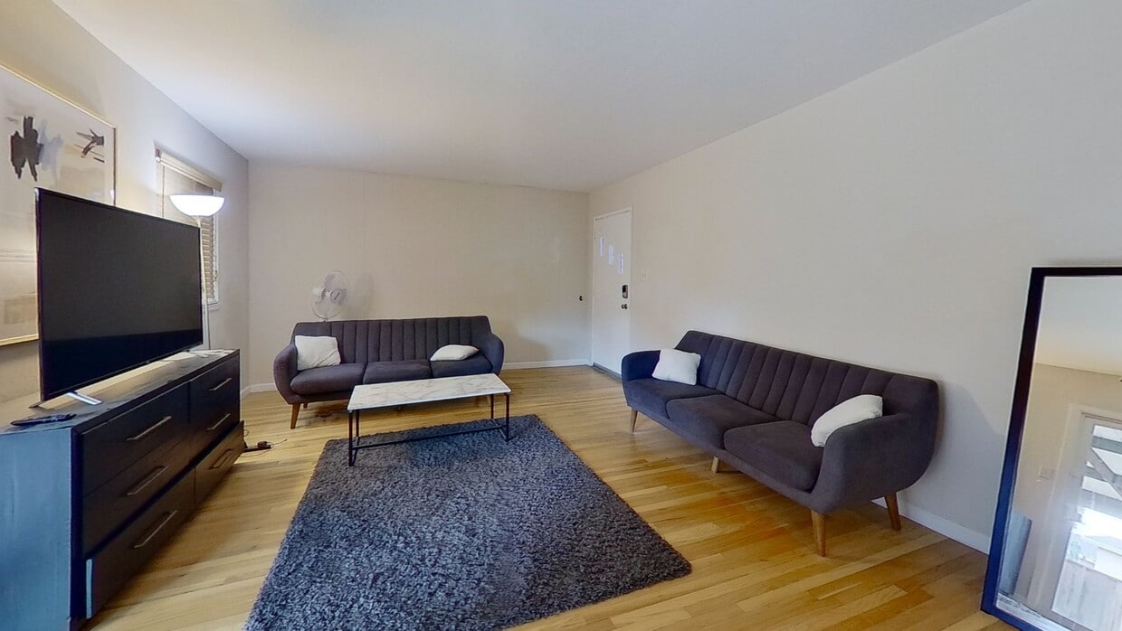 Photo - 2640 Castello Way House
