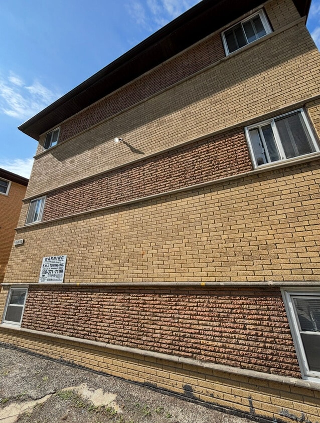 Primary Photo - 12448 Fairview Ave