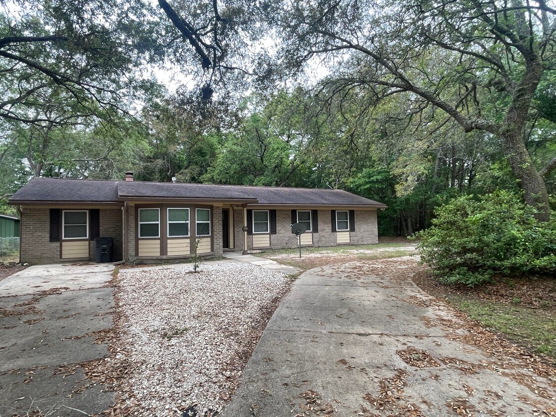 189 Grandview Ave, Valparaiso, FL 32580 House Rental in Valparaiso