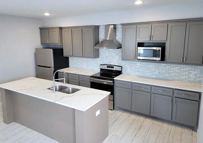 Foto del edificio - 8203 Oak Knoll Ln