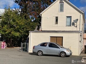 Building Photo - 116 Woodbridge Ave
