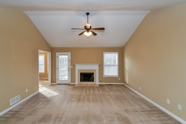 Foto del edificio - 159 Mary Dean Ln