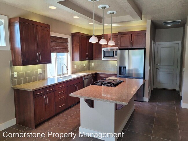 Building Photo - 3 br, 2.5 bath House - 4446 N. Abruzzo Ave.