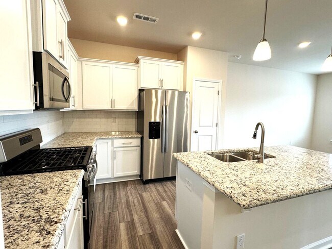 Building Photo - TH, Brand New Construction! Spacious Open ...