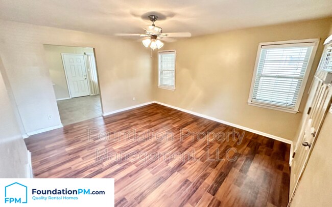 Building Photo - 2031 Willow Wood Ave