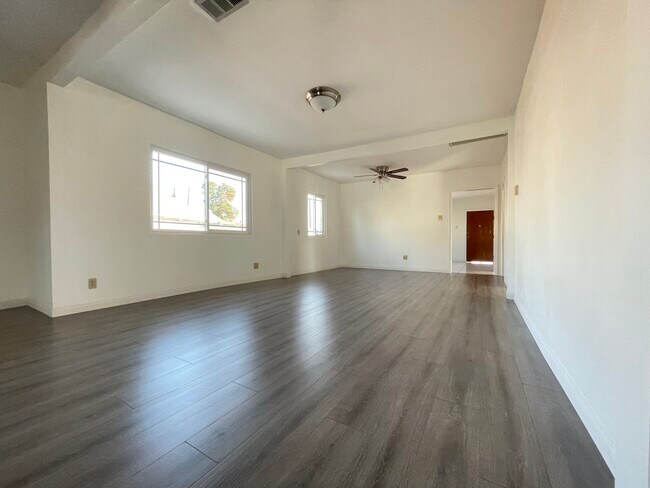 Building Photo - 3831 Drysdale Ave