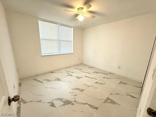 Foto del edificio - 746 SW 8th Terrace