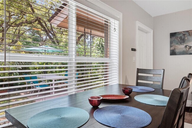 Foto del edificio - 1509 SW 25th St