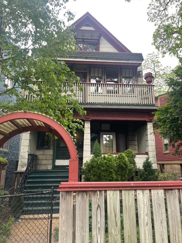 Front of house - 2061 N Whipple St