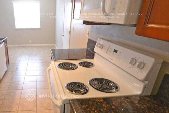 Building Photo - 3612 Sarament Ct