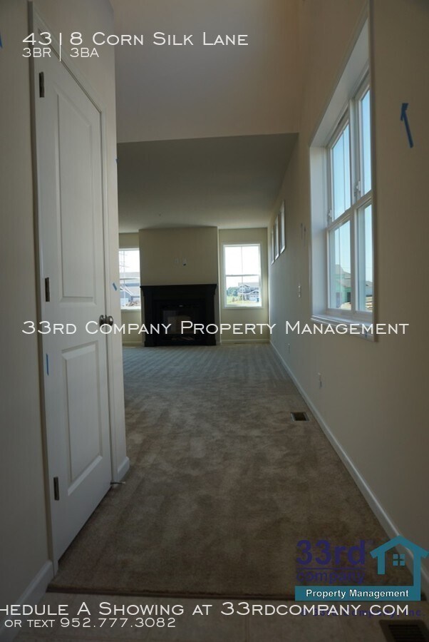 Building Photo - Beautiful Townhome in Harvest Commons!