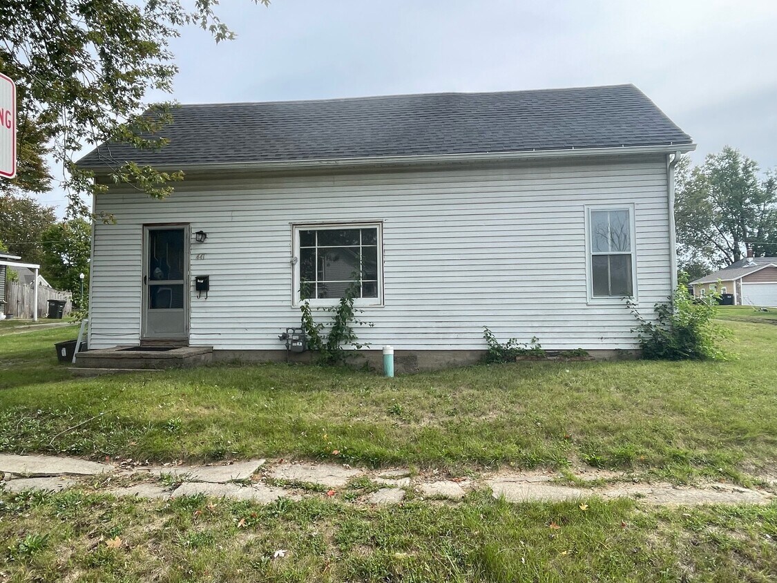 Primary Photo - 441 Freeman St