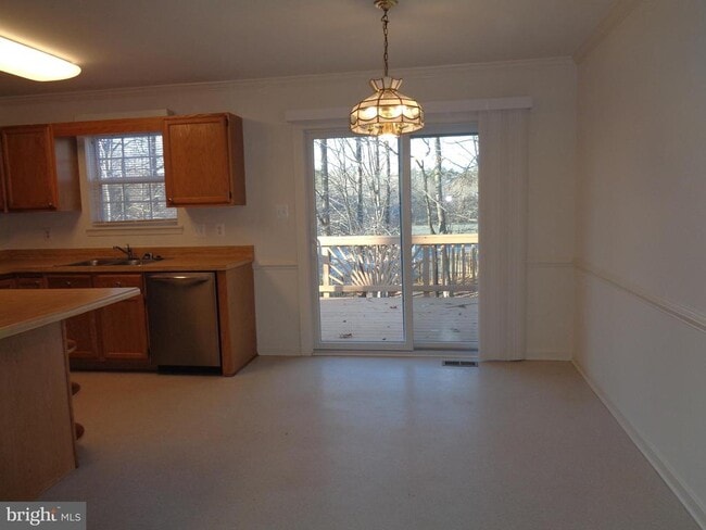 Building Photo - 10008 Windridge Dr
