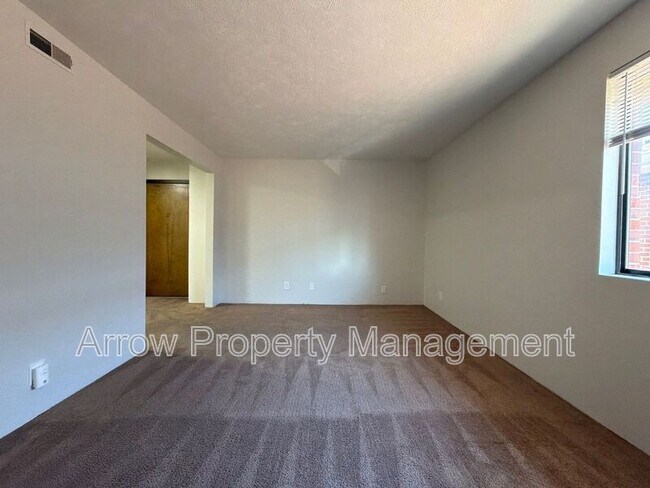 Foto del edificio - 1421 D St